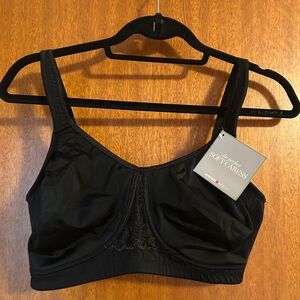 Avenue Supportive Coverage Black Bra Lace Detail